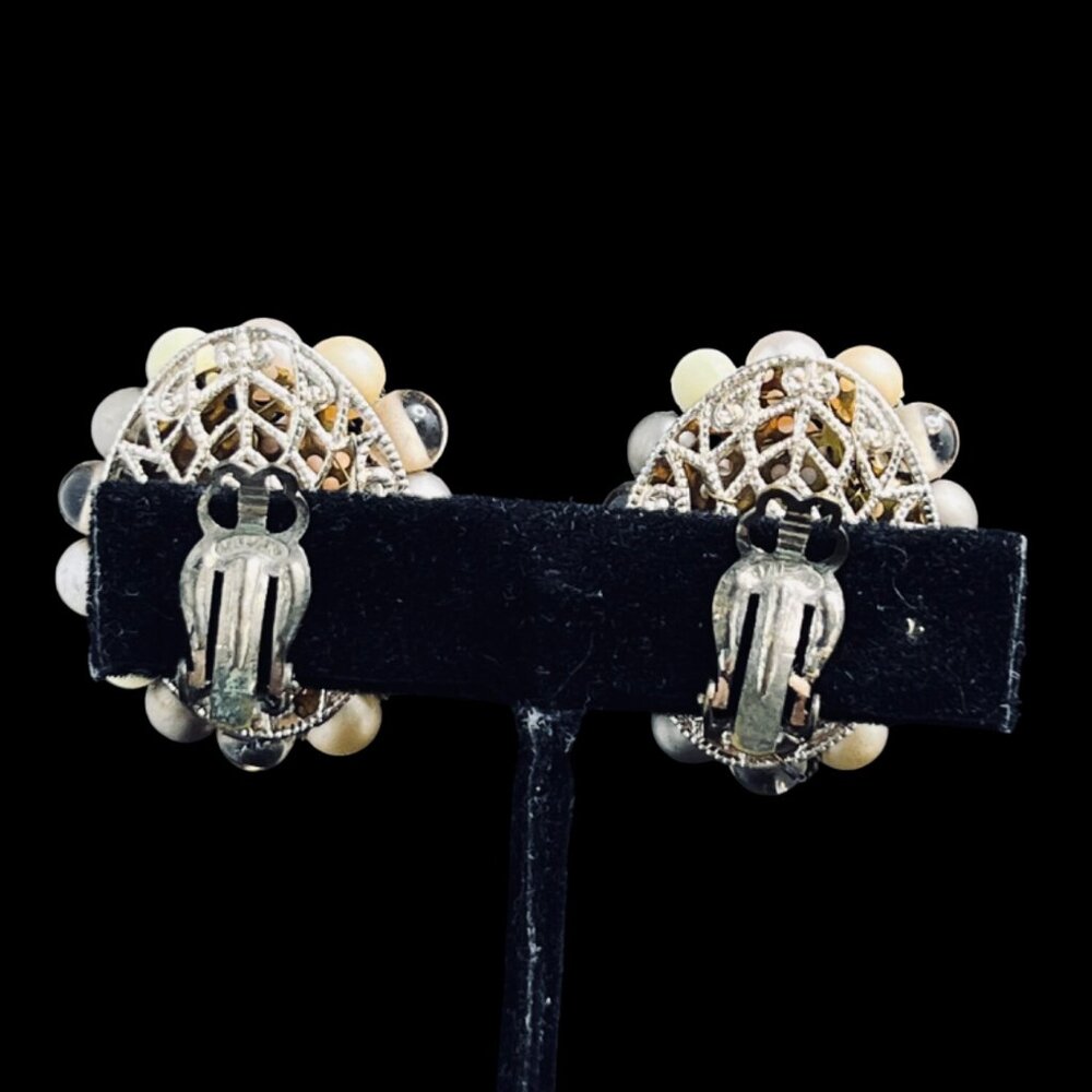 Vintage Gold Tone Oval Beaded Clip On Earrings (5251) - Picture 5 of 7